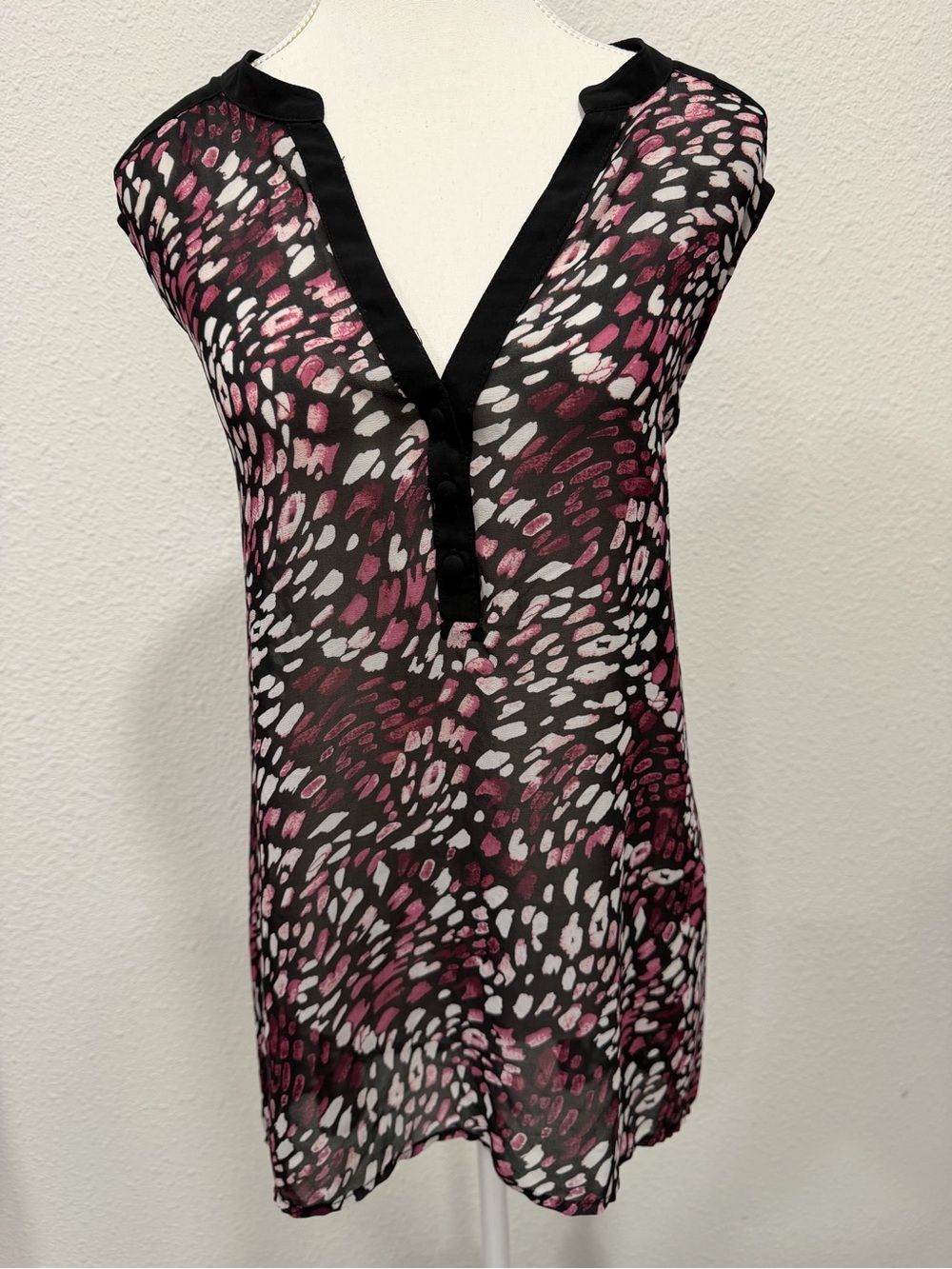 TORRID Sleeveless Colorblock Mixed Media Blouse EUC